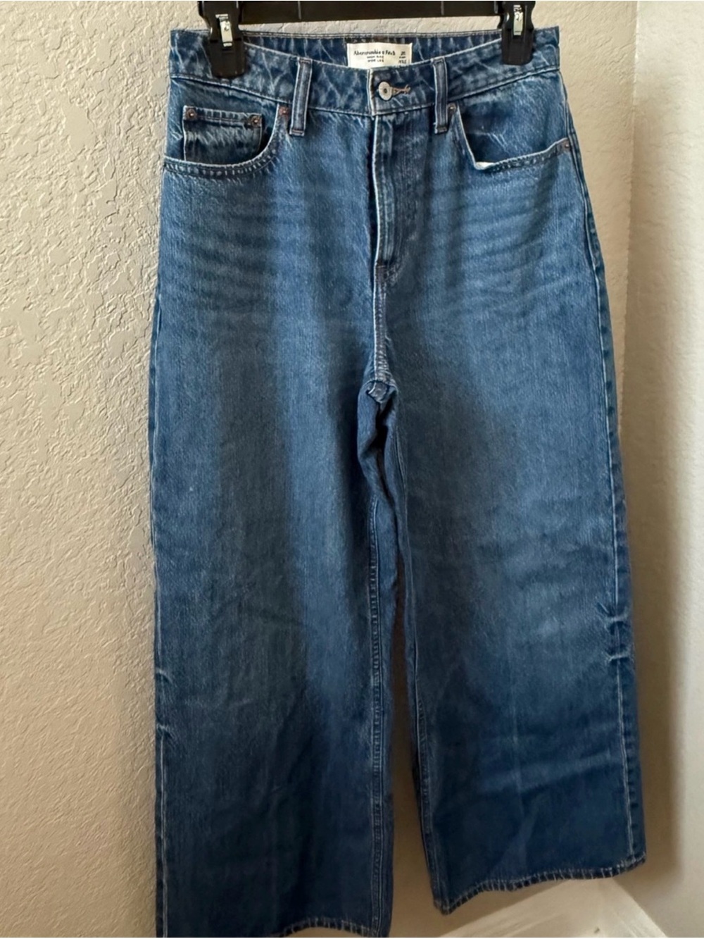 Abercrombie & Fitch High Rise Wide Leg Curve Love Jeans